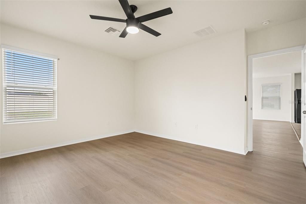 For Sale: $319,900 (4 beds, 2 baths, 1771 Square Feet)