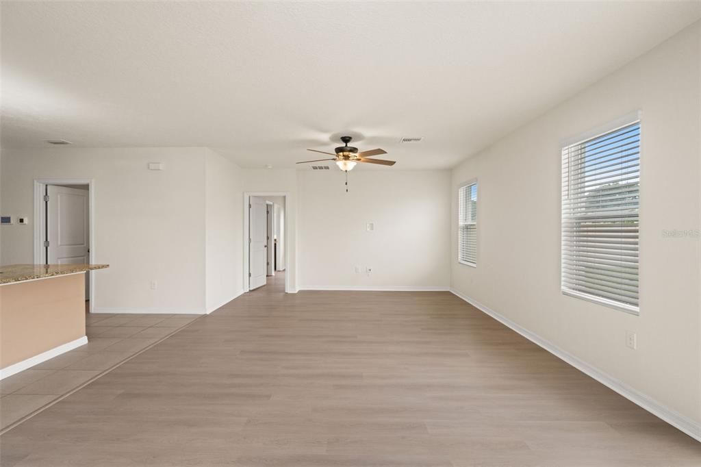 For Sale: $319,900 (4 beds, 2 baths, 1771 Square Feet)