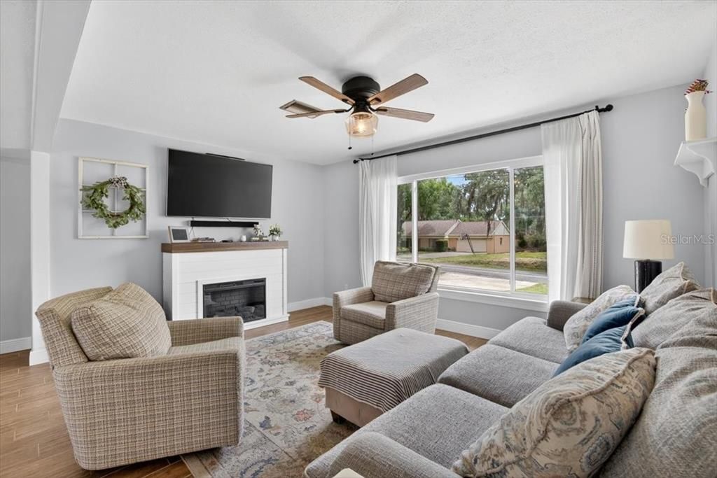 For Sale: $490,000 (4 beds, 3 baths, 2300 Square Feet)