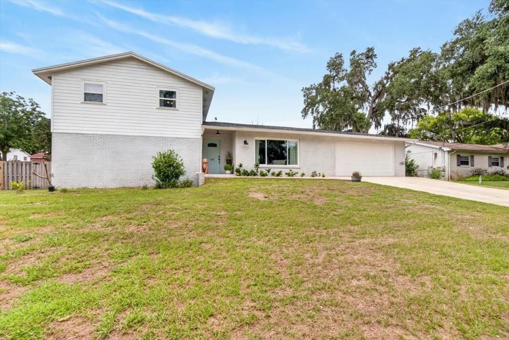 For Sale: $490,000 (4 beds, 3 baths, 2300 Square Feet)