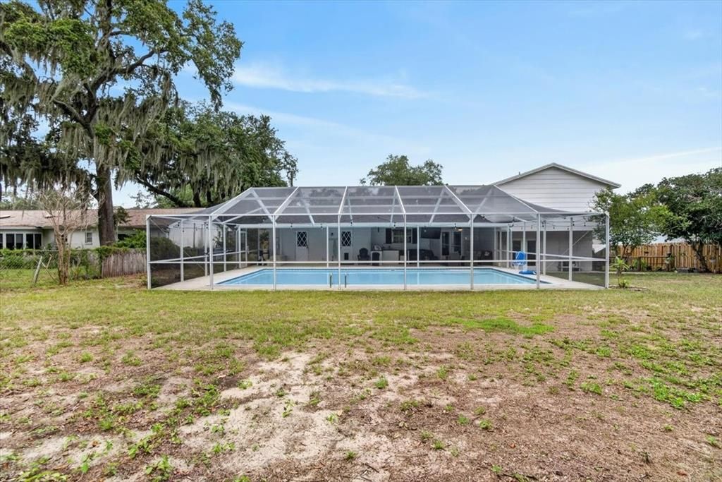 For Sale: $490,000 (4 beds, 3 baths, 2300 Square Feet)