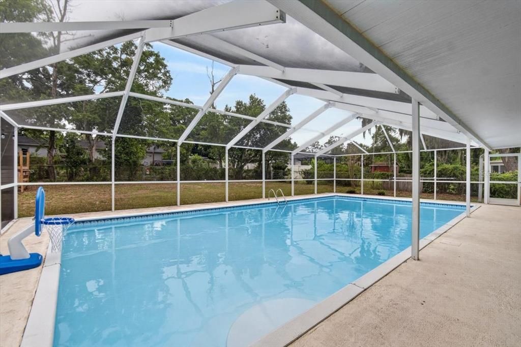 For Sale: $490,000 (4 beds, 3 baths, 2300 Square Feet)