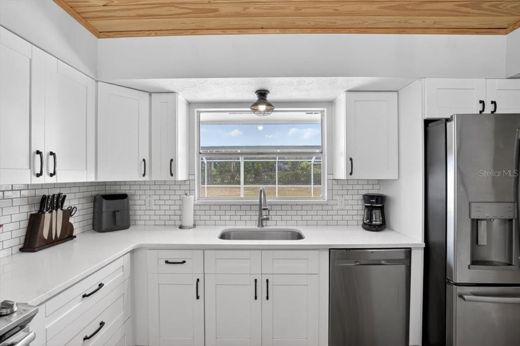 For Sale: $490,000 (4 beds, 3 baths, 2300 Square Feet)