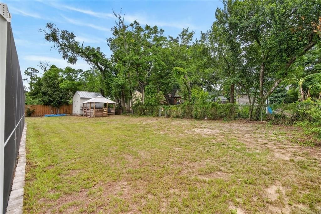 For Sale: $490,000 (4 beds, 3 baths, 2300 Square Feet)