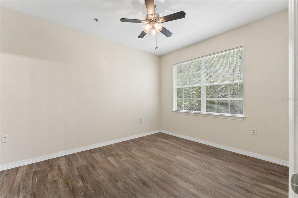 For Sale: $213,500 (2 beds, 2 baths, 1046 Square Feet)