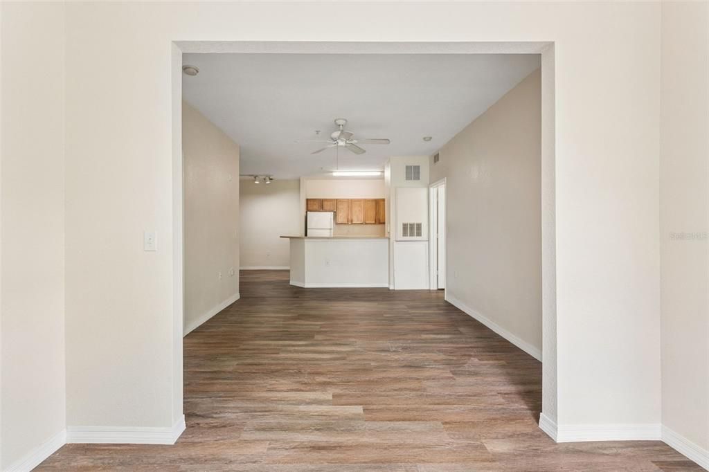 For Sale: $213,500 (2 beds, 2 baths, 1046 Square Feet)