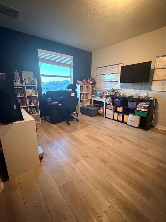 В аренду: $4,500 (4 спален, 2 ванн, 2387 Квадратных фут)