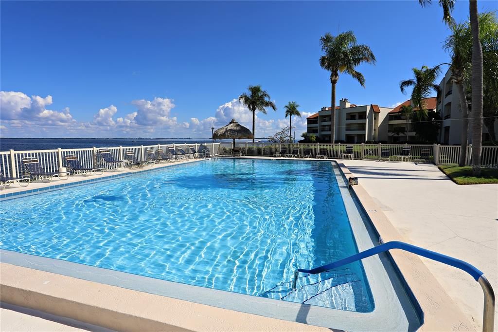 For Rent: $2,300 (1 beds, 1 baths, 790 Square Feet)