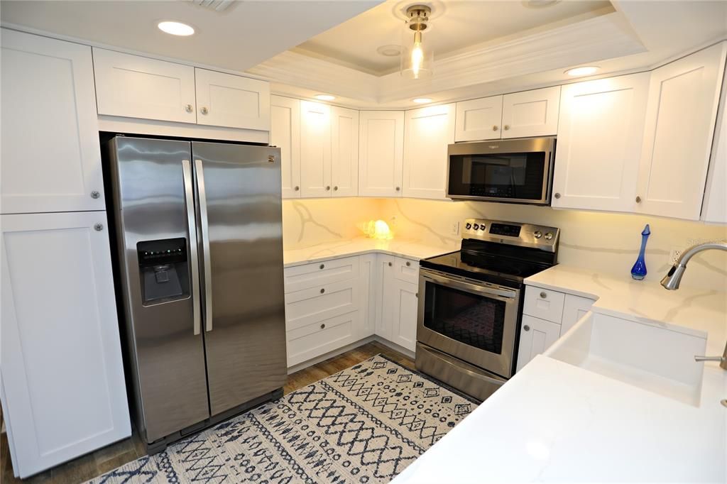 For Rent: $2,300 (1 beds, 1 baths, 790 Square Feet)