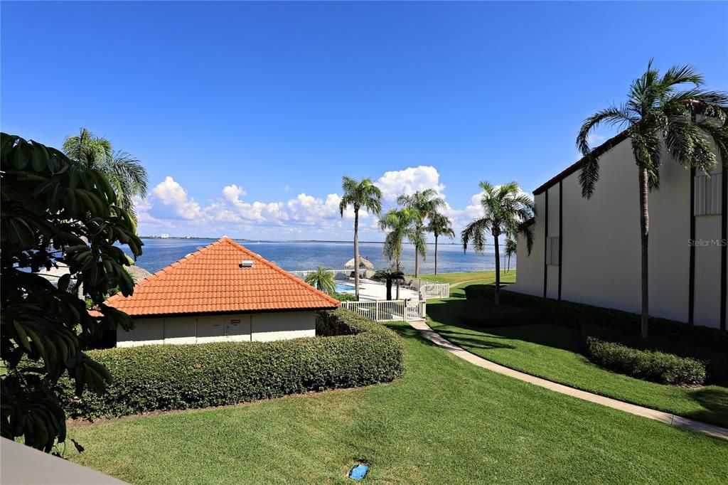 For Rent: $2,300 (1 beds, 1 baths, 790 Square Feet)