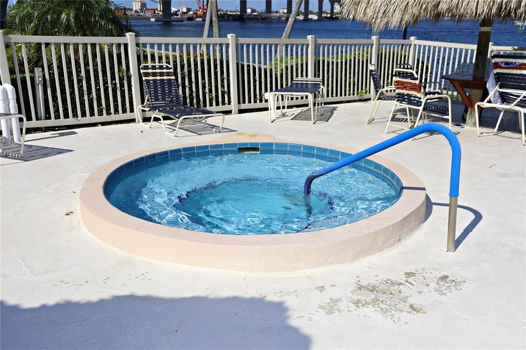 For Rent: $2,300 (1 beds, 1 baths, 790 Square Feet)