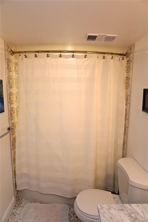 For Rent: $2,300 (1 beds, 1 baths, 790 Square Feet)