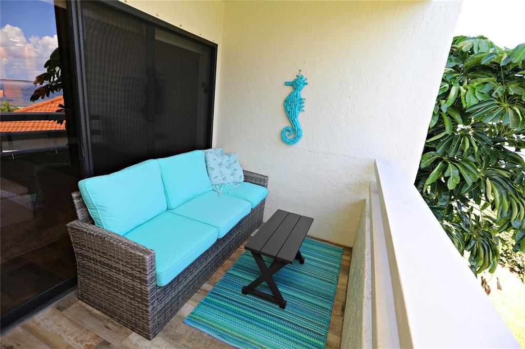 For Rent: $2,300 (1 beds, 1 baths, 790 Square Feet)