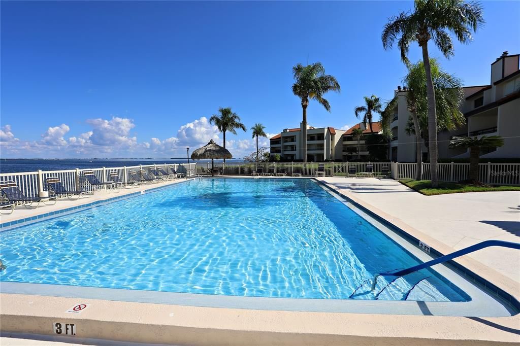 For Rent: $2,300 (1 beds, 1 baths, 790 Square Feet)