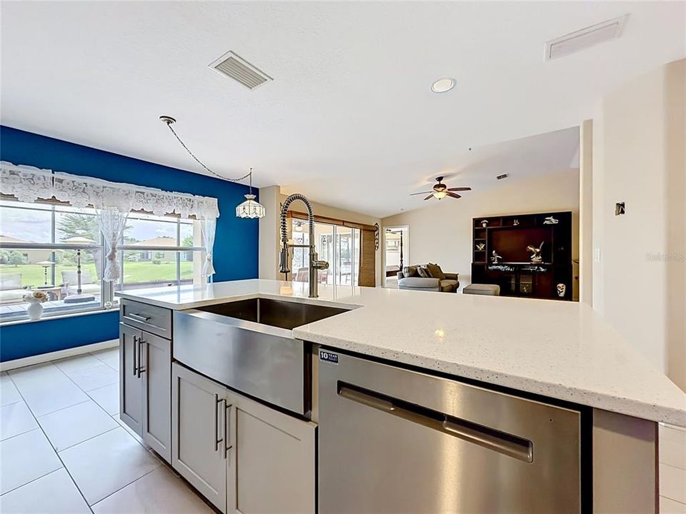 En Venta: $289,900 (3 camas, 2 baños, 1794 Pies cuadrados)