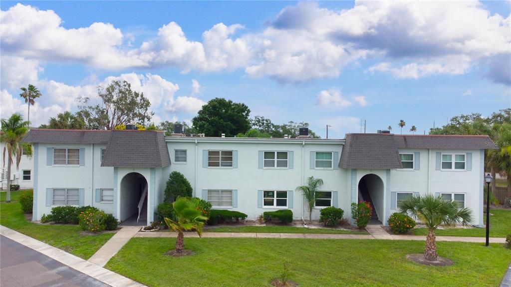 For Sale: $139,950 (2 beds, 1 baths, 968 Square Feet)