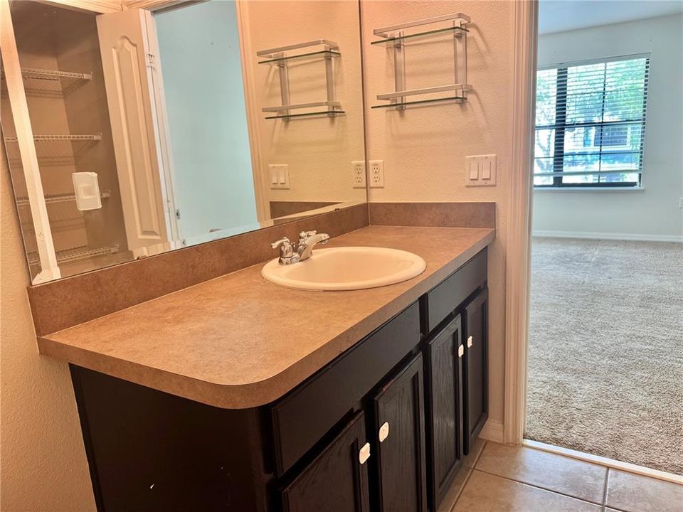 For Rent: $1,800 (2 beds, 2 baths, 1144 Square Feet)
