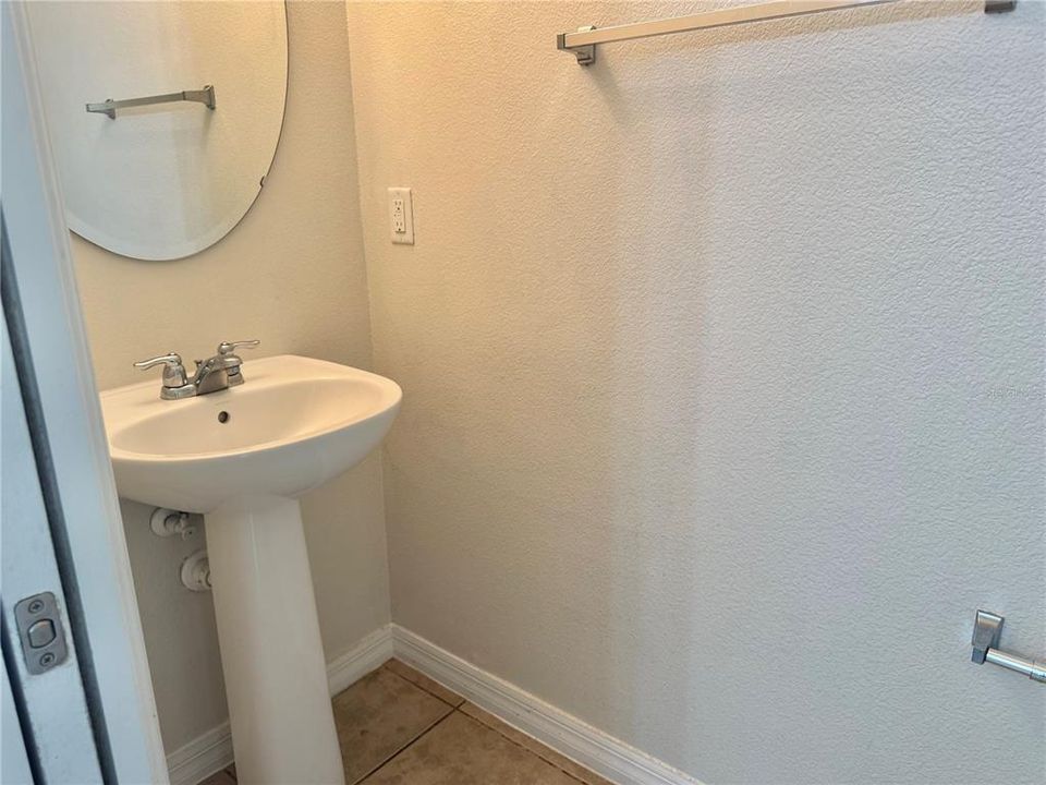 For Rent: $1,800 (2 beds, 2 baths, 1144 Square Feet)