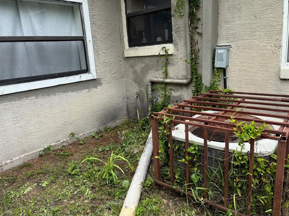 For Sale: $275,000 (3 beds, 2 baths, 1462 Square Feet)