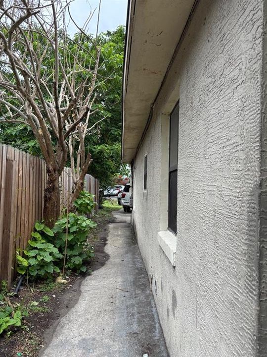 For Sale: $275,000 (3 beds, 2 baths, 1462 Square Feet)