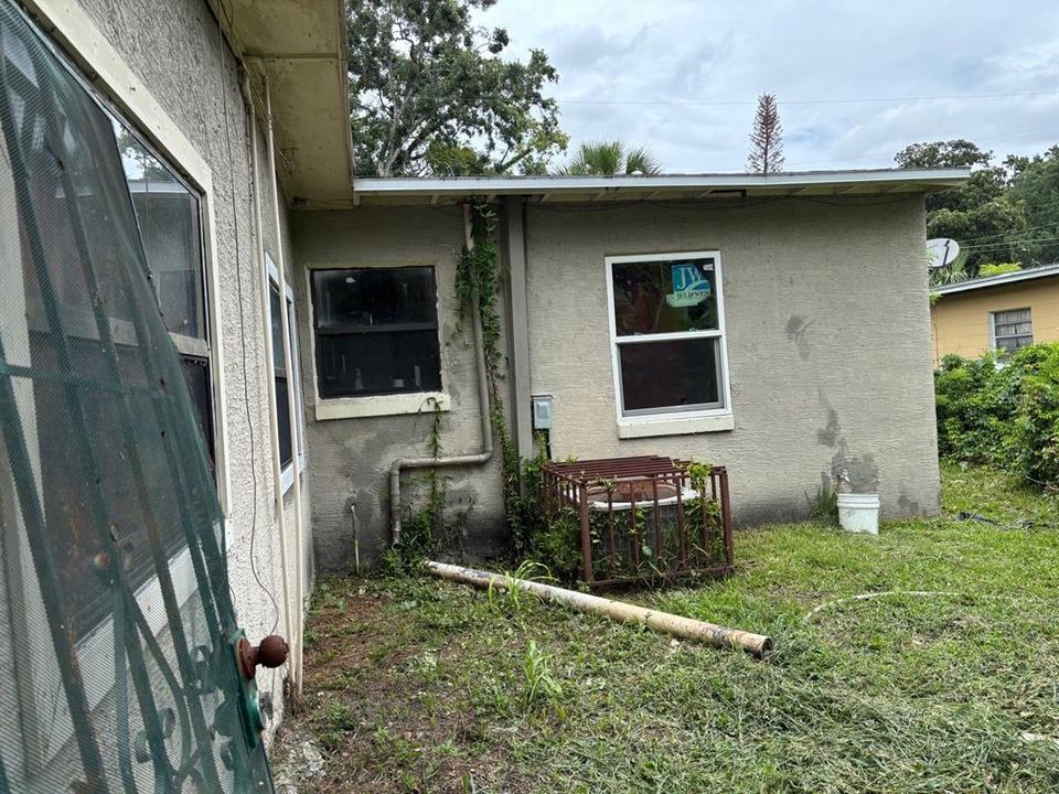 For Sale: $275,000 (3 beds, 2 baths, 1462 Square Feet)