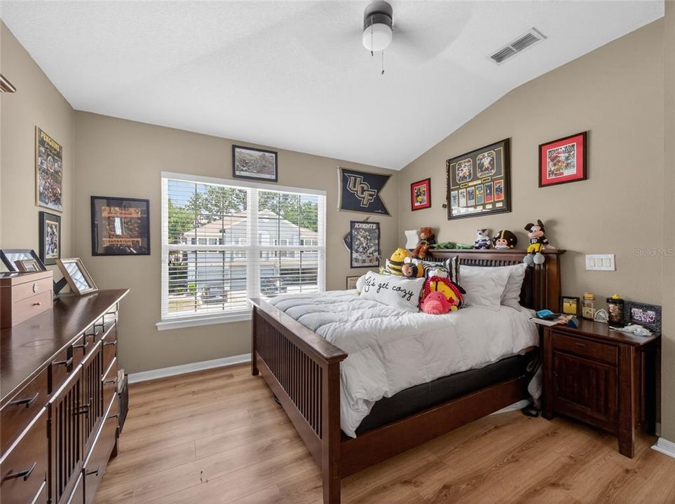 For Sale: $219,900 (2 beds, 2 baths, 1214 Square Feet)