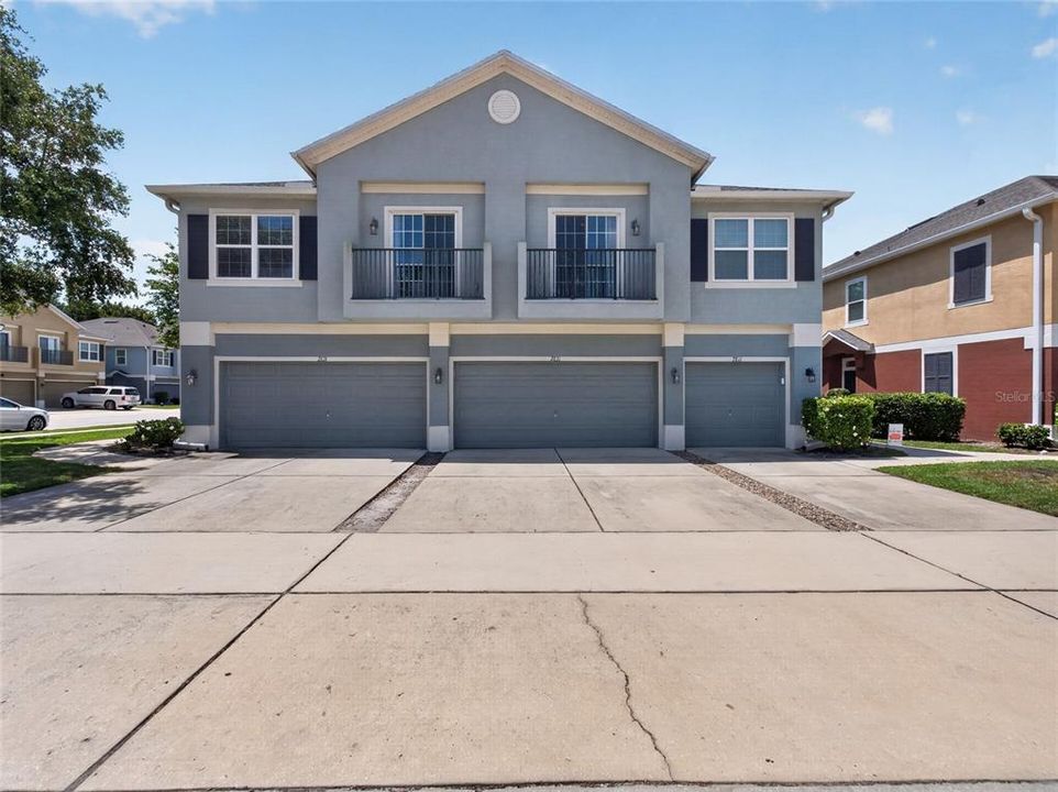 For Sale: $219,900 (2 beds, 2 baths, 1214 Square Feet)