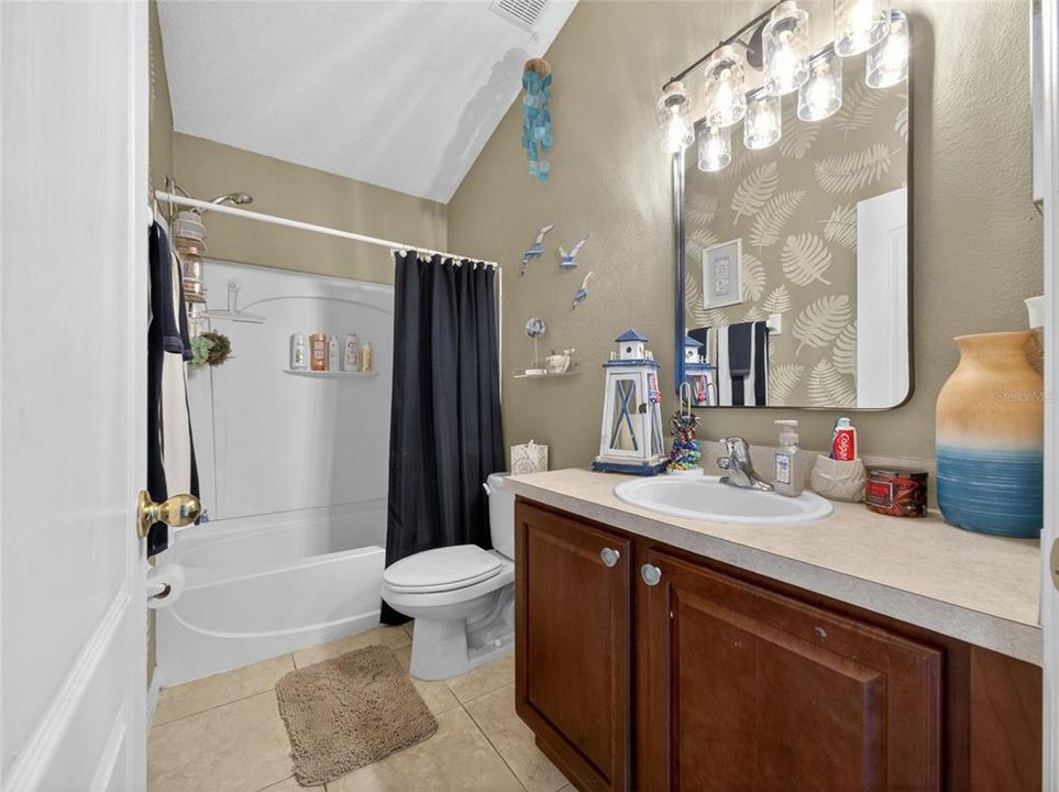 For Sale: $219,900 (2 beds, 2 baths, 1214 Square Feet)