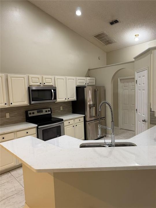 For Sale: $468,000 (4 beds, 2 baths, 2563 Square Feet)