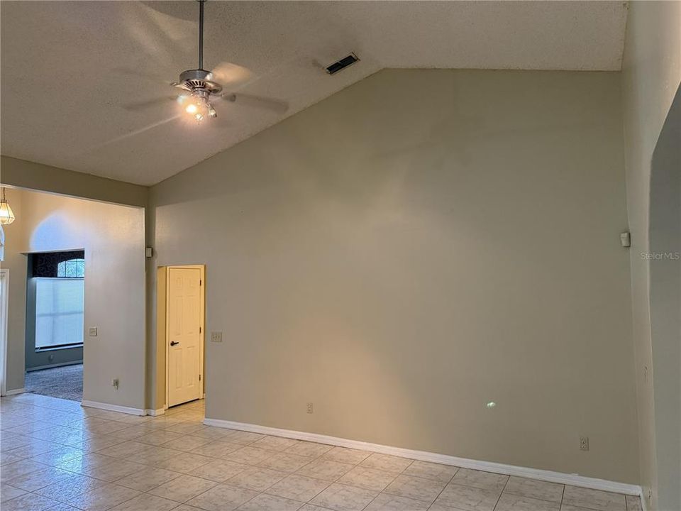 For Sale: $468,000 (4 beds, 2 baths, 2563 Square Feet)