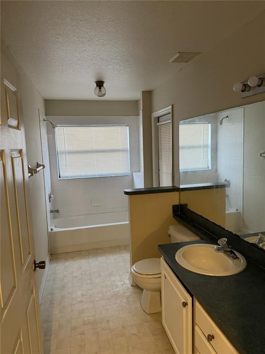 For Sale: $468,000 (4 beds, 2 baths, 2563 Square Feet)
