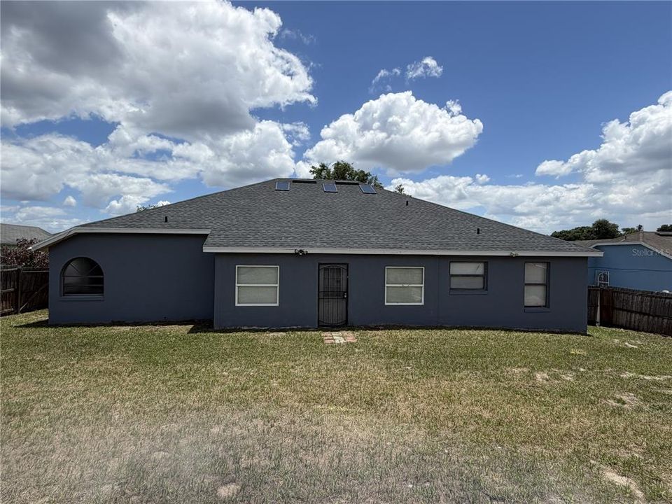 For Sale: $468,000 (4 beds, 2 baths, 2563 Square Feet)