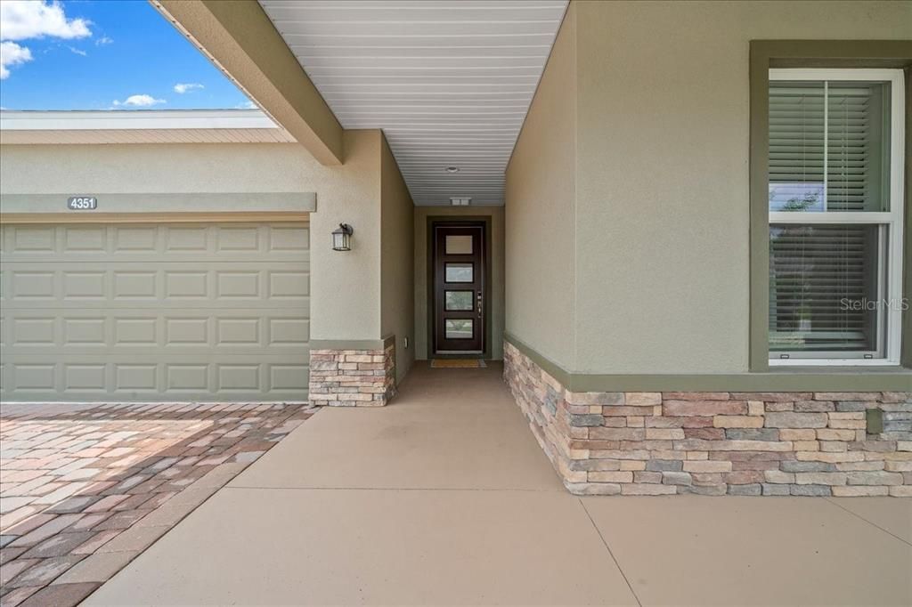For Sale: $479,000 (2 beds, 2 baths, 2059 Square Feet)
