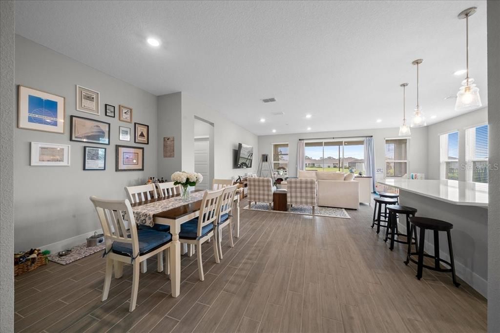 For Sale: $479,000 (2 beds, 2 baths, 2059 Square Feet)
