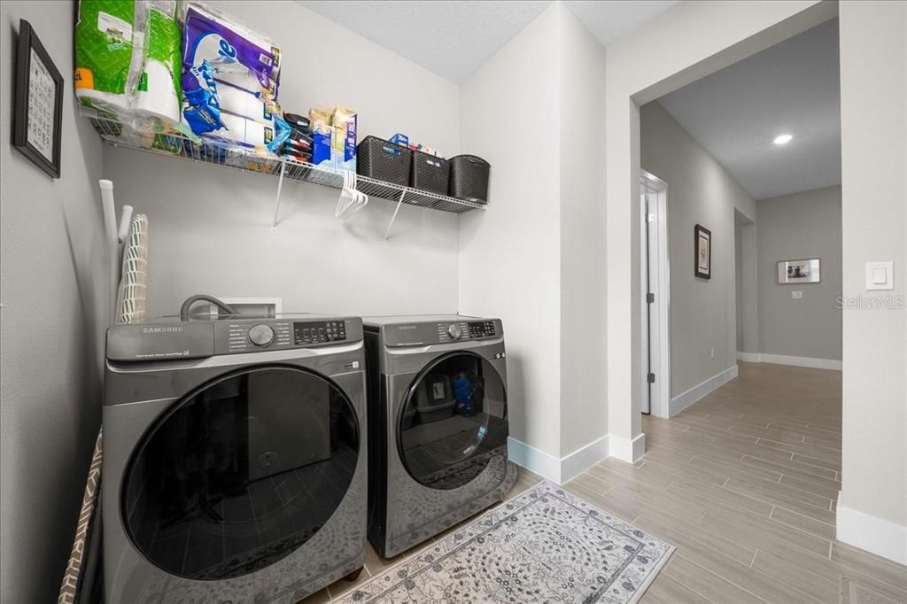 For Sale: $479,000 (2 beds, 2 baths, 2059 Square Feet)