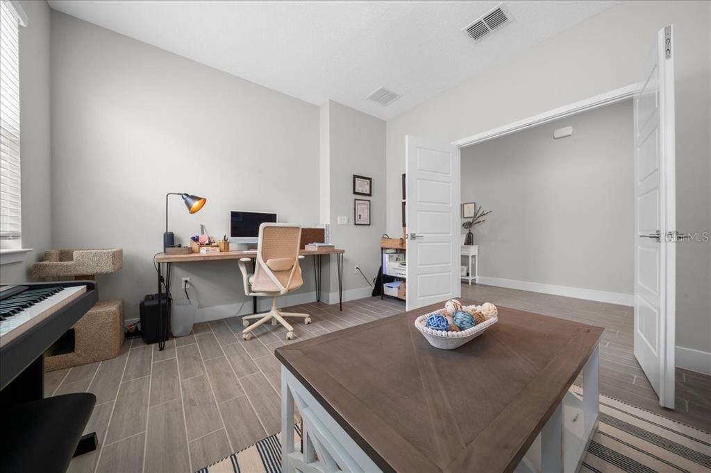 For Sale: $479,000 (2 beds, 2 baths, 2059 Square Feet)