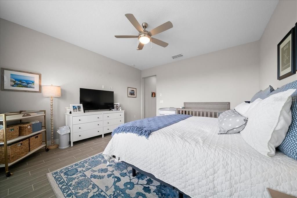 For Sale: $479,000 (2 beds, 2 baths, 2059 Square Feet)