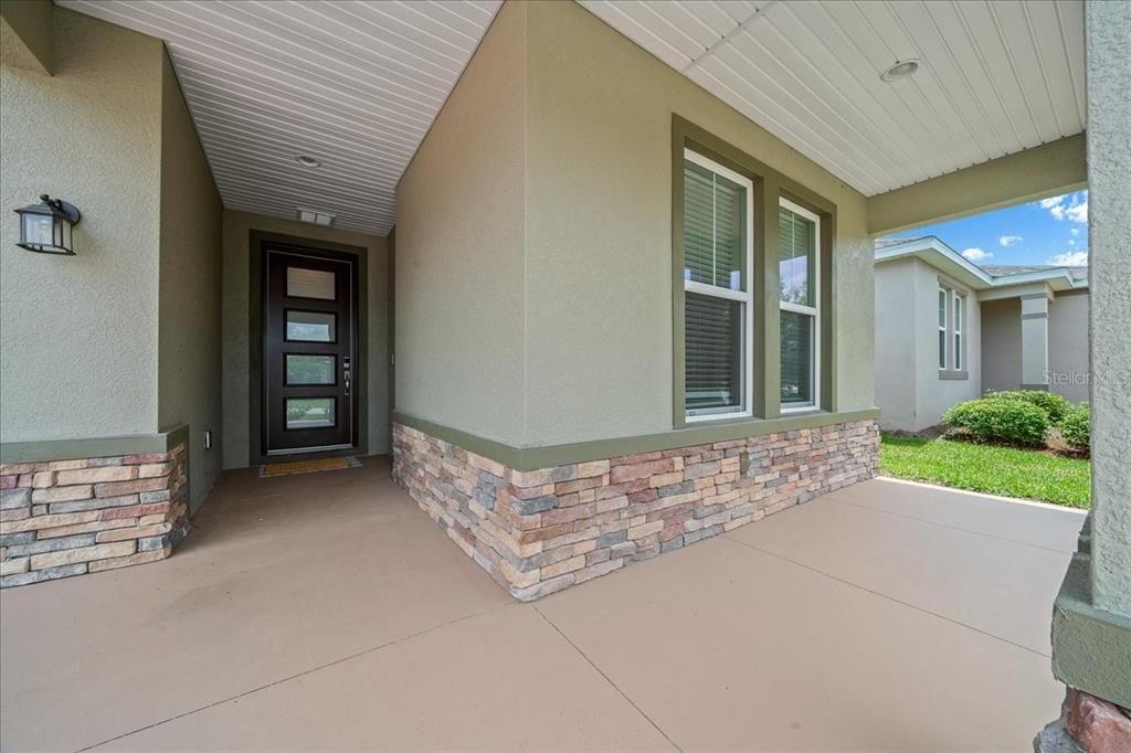 For Sale: $479,000 (2 beds, 2 baths, 2059 Square Feet)