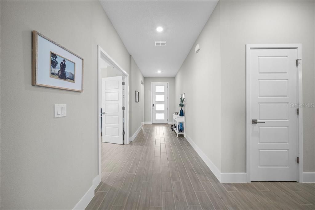 For Sale: $479,000 (2 beds, 2 baths, 2059 Square Feet)