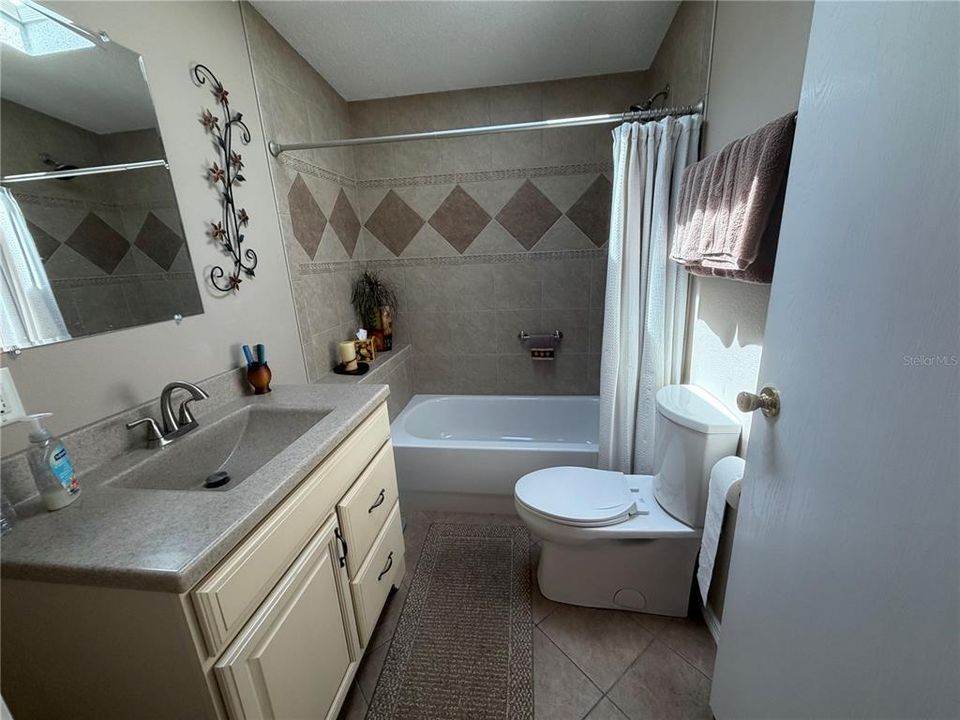 На продажу: $199,900 (3 спален, 2 ванн, 1550 Квадратных фут)