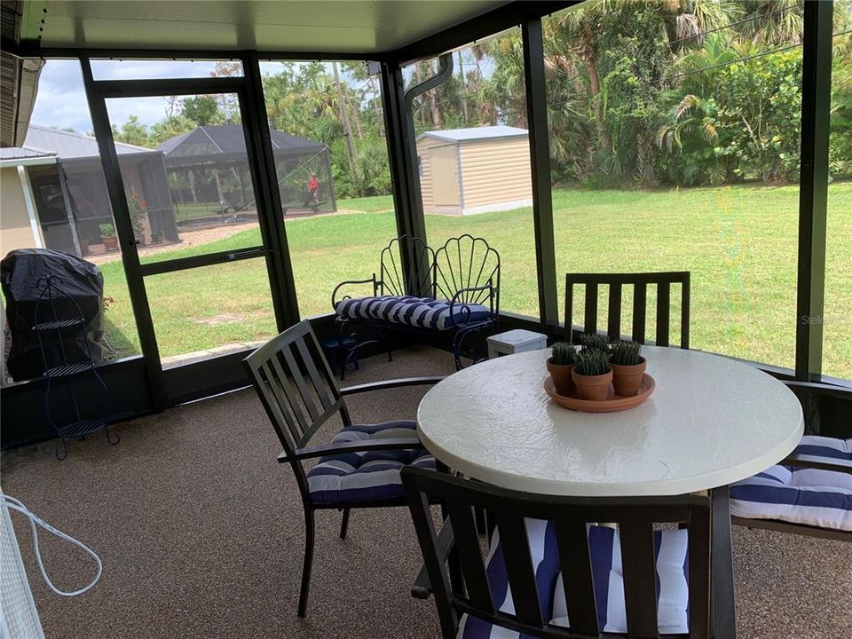 For Rent: $2,600 (2 beds, 2 baths, 948 Square Feet)