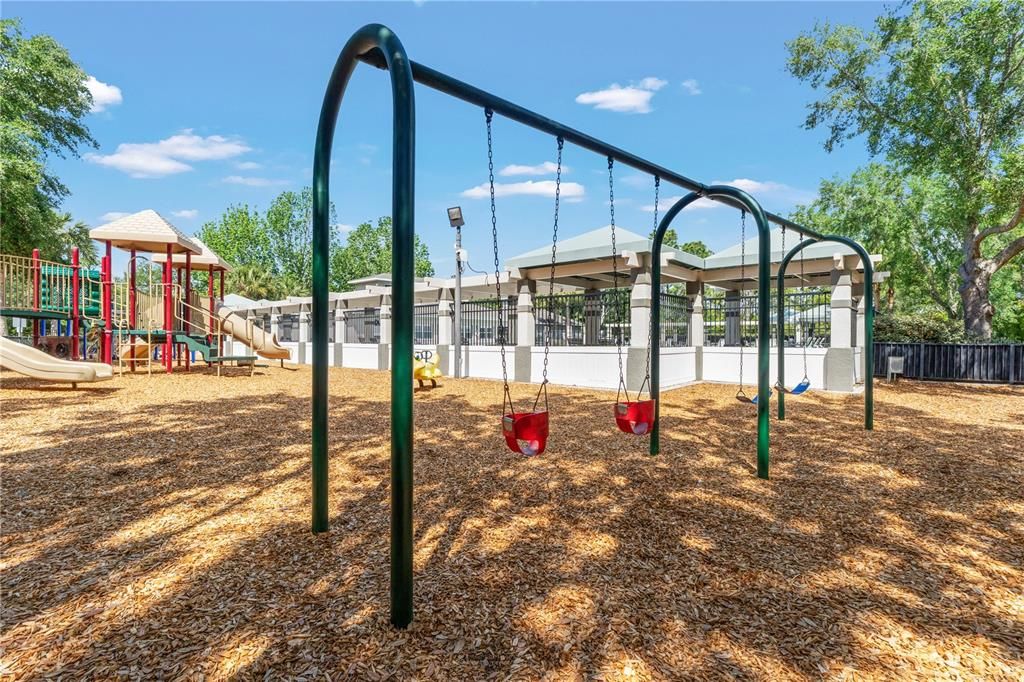 For Sale: $465,000 (4 beds, 3 baths, 2557 Square Feet)