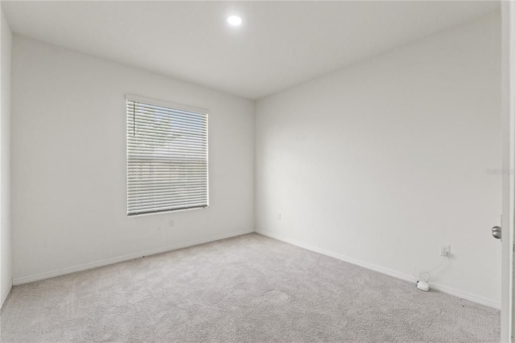 For Sale: $465,000 (4 beds, 3 baths, 2557 Square Feet)