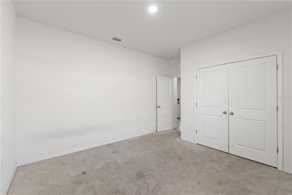 For Sale: $465,000 (4 beds, 3 baths, 2557 Square Feet)