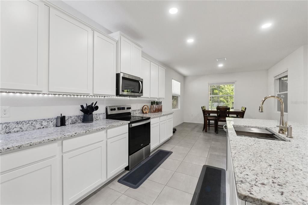 For Sale: $465,000 (4 beds, 3 baths, 2557 Square Feet)