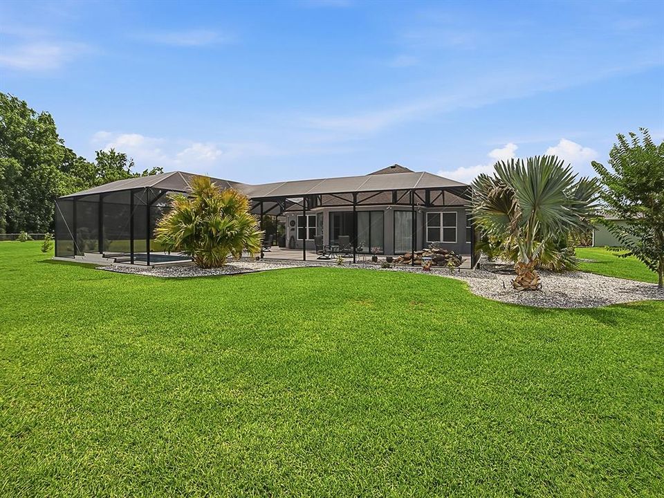 For Sale: $995,000 (3 beds, 2 baths, 2274 Square Feet)