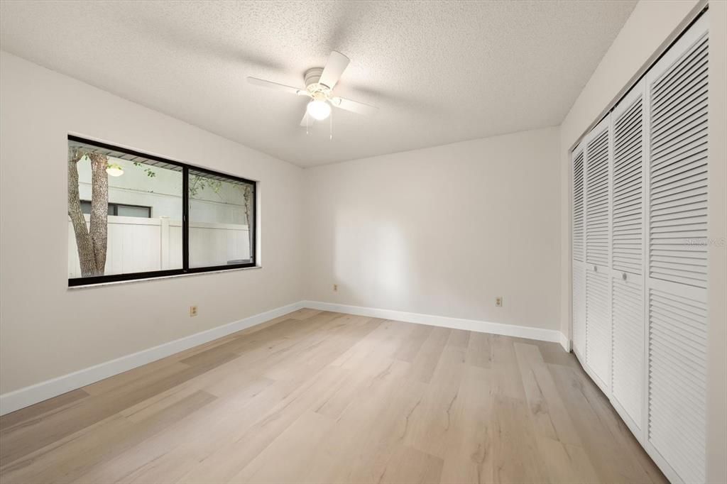 En Venta: $570,000 (4 camas, 2 baños, 2044 Pies cuadrados)