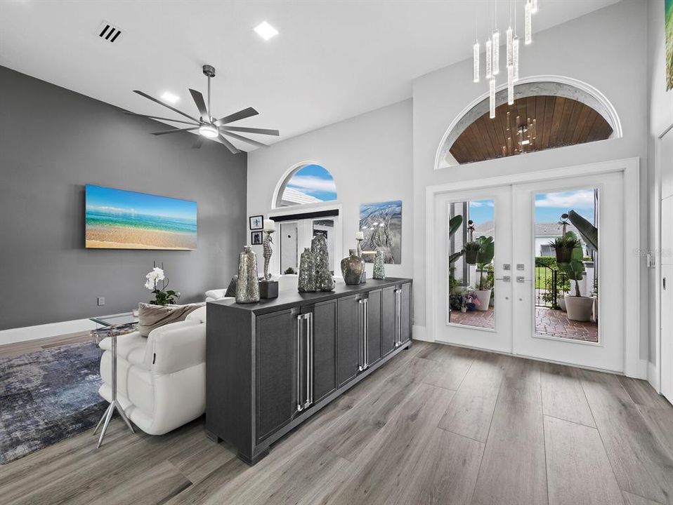 For Sale: $1,850,000 (3 beds, 2 baths, 2411 Square Feet)