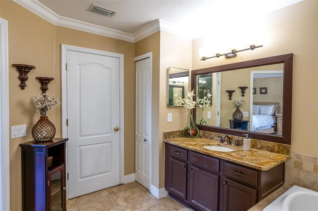 For Sale: $779,000 (5 beds, 3 baths, 3524 Square Feet)