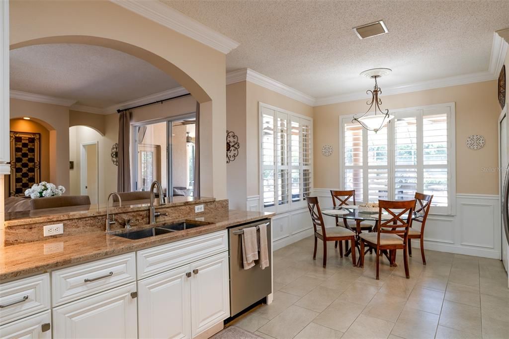 For Sale: $779,000 (5 beds, 3 baths, 3524 Square Feet)